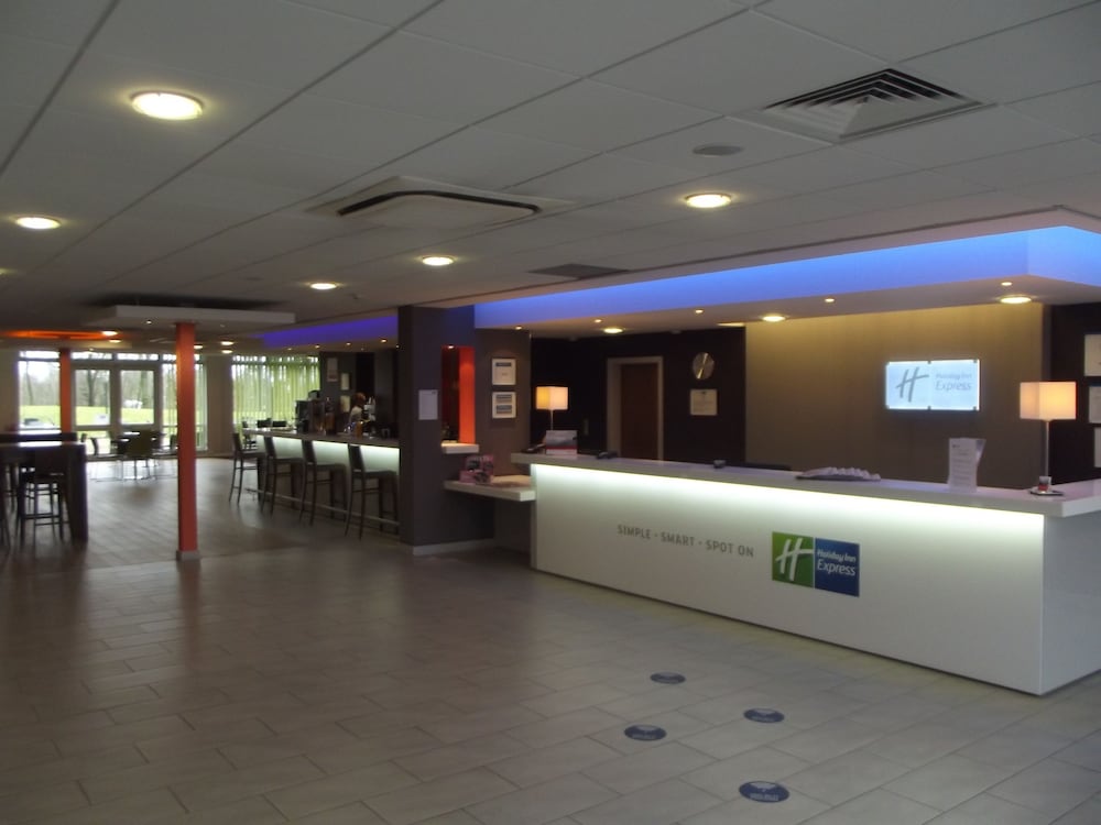 Фото Holiday Inn Express Preston - South, an Ihg Hotel