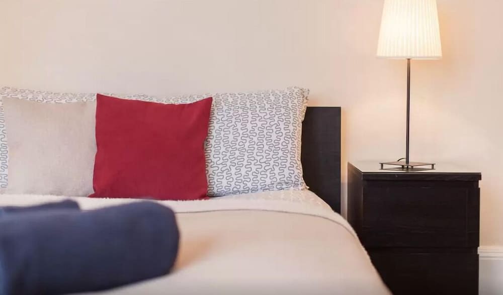 Фото Home2Home-Rooms