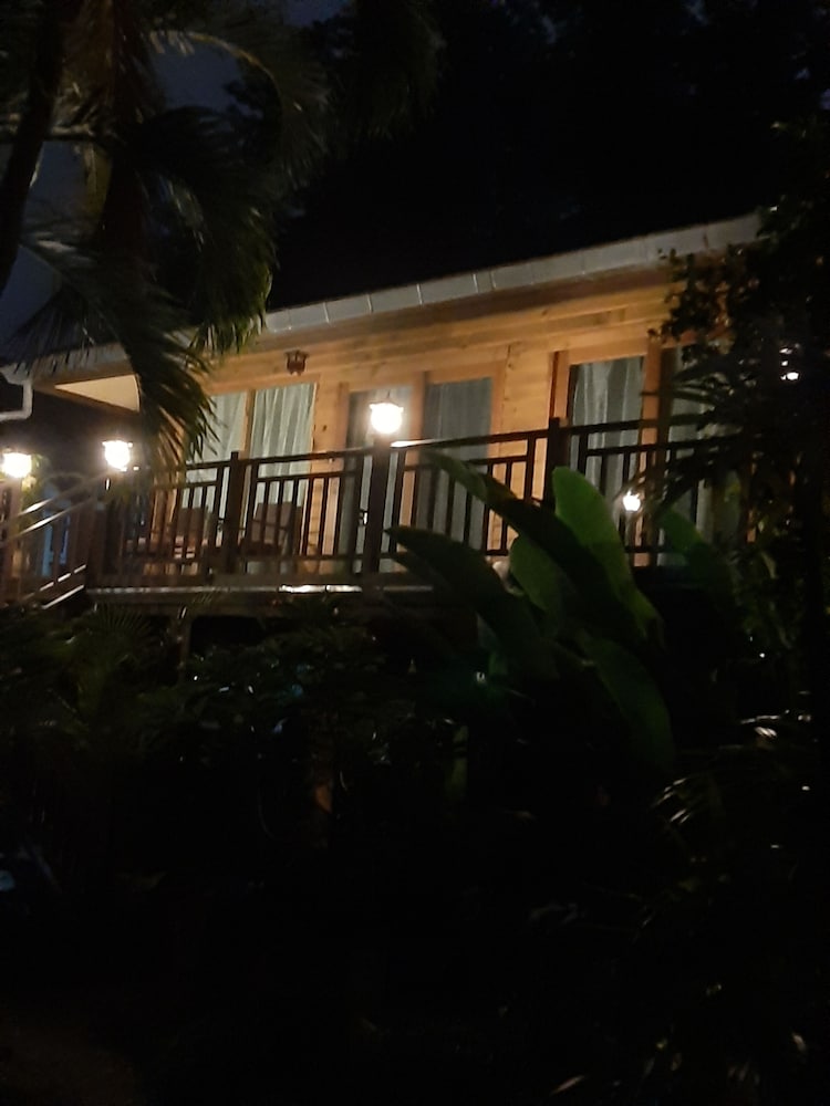 Фото Guesthouse Liam's Suan Dok Mai