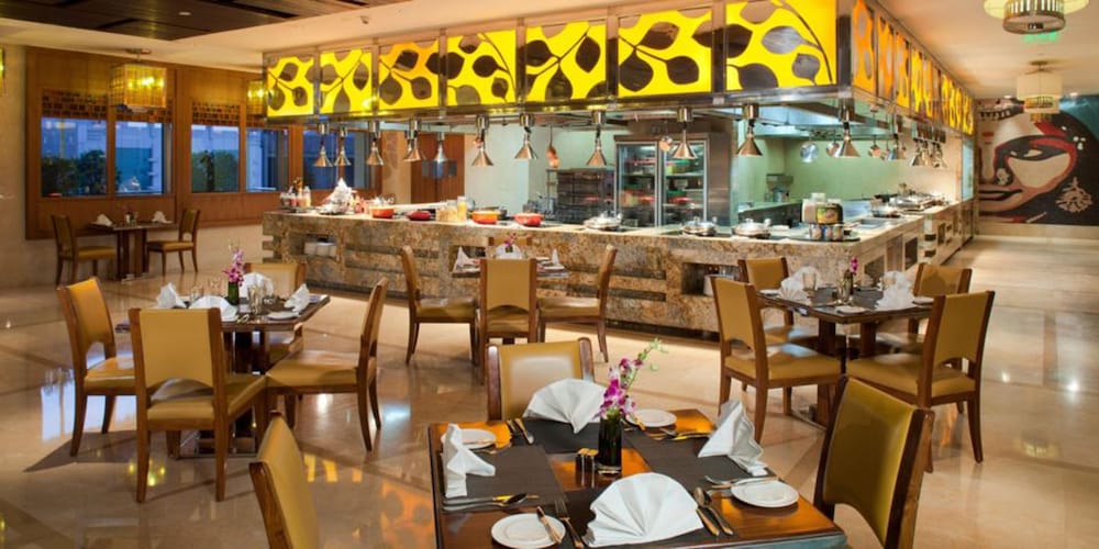 Фото Crowne Plaza New Delhi Okhla