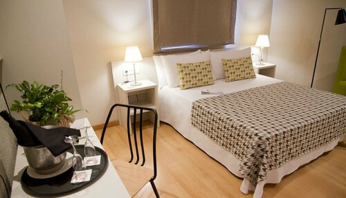 Внешний вид отеля Отель Alegria Plaza Paris в Льорет-де-Маре, фото 5