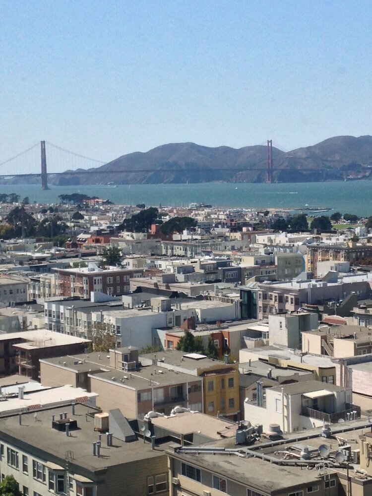 Фото Comfort Inn by the Bay