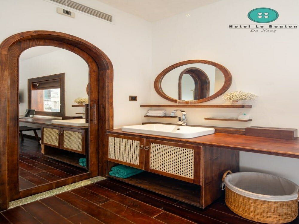 Фото Le Bouton Hotel