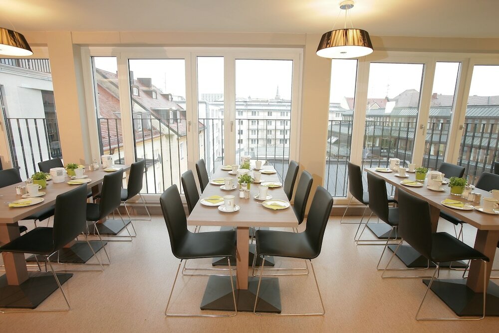 Фото Hotel Demas City