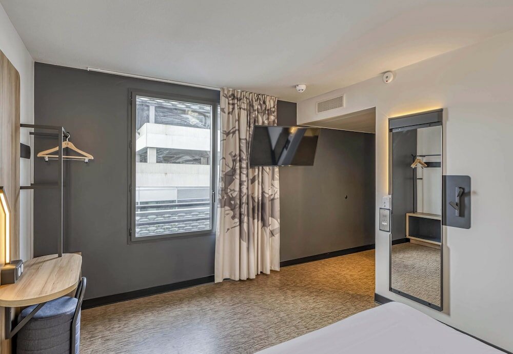 Фото B&b Hotel Bordeaux Bassins à flot