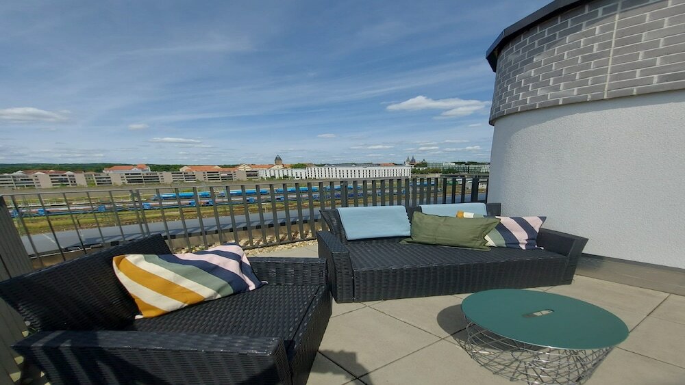 Фото The niu Sparrow