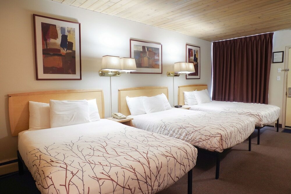 Фото Canadas Best Value Inn & Suites Fernie