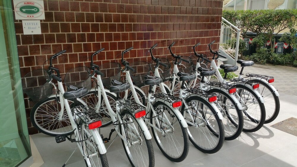 Фото Little Hotel