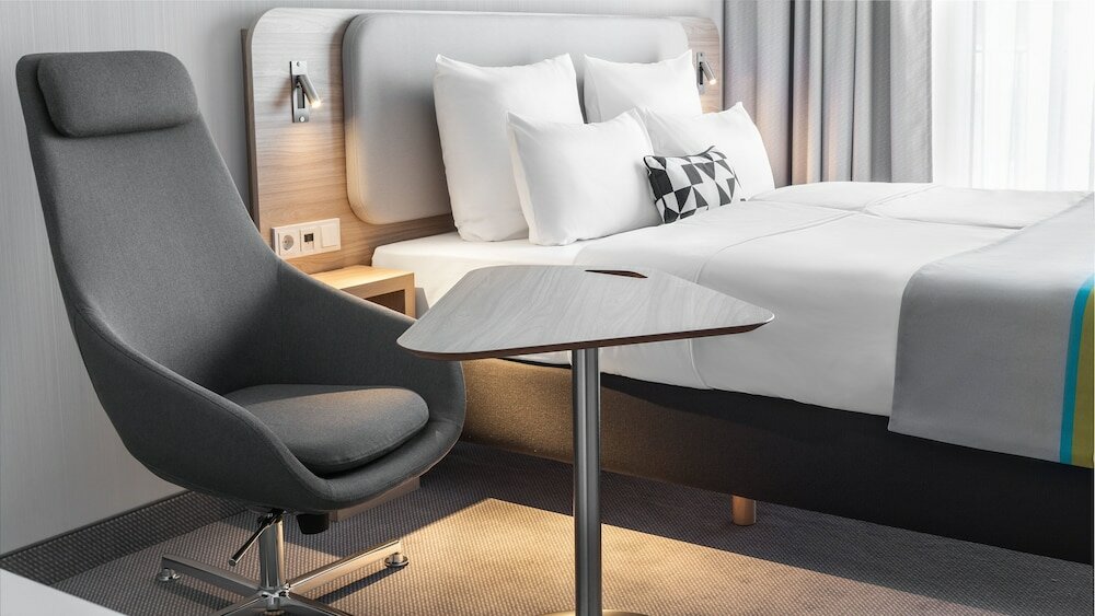 Фото Holiday Inn Express Düsseldorf Hauptbahnhof