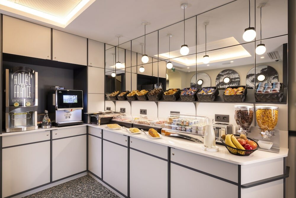 Фото Hotel de France Gare de Lyon Bastille