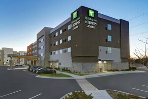 Гостиница Holiday Inn Express & Suites Lenexa - Overland Park Area, an Ihg Hotel