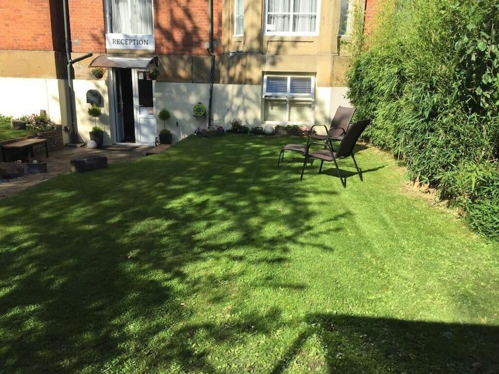 Фото Queens Guesthouse Manchester