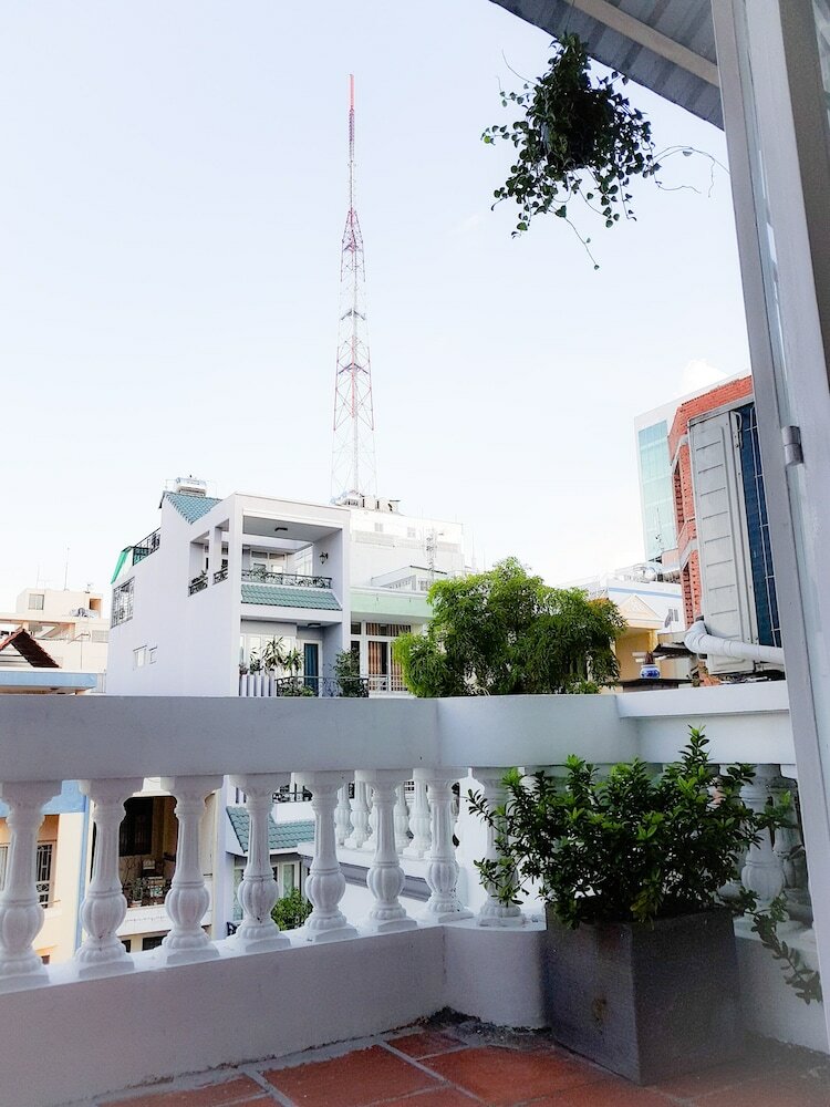 Фото Holo Fairy House Saigon Homestay - Adult Only