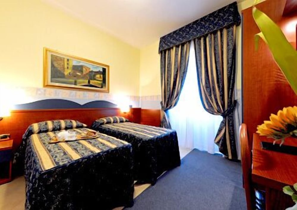 Фото отеля 5