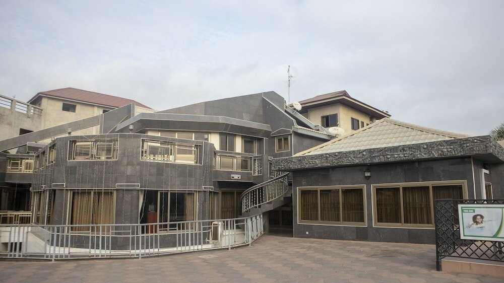 Фото Eastgate Hotel