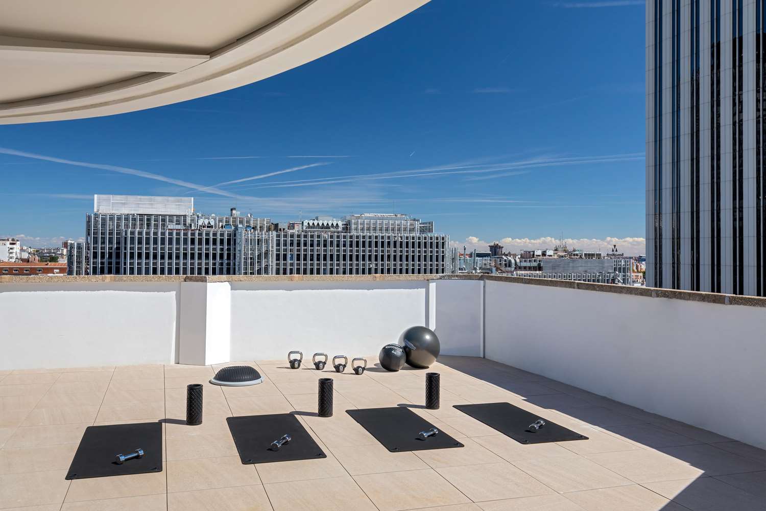 Фото Canopy by Hilton Madrid Castellana