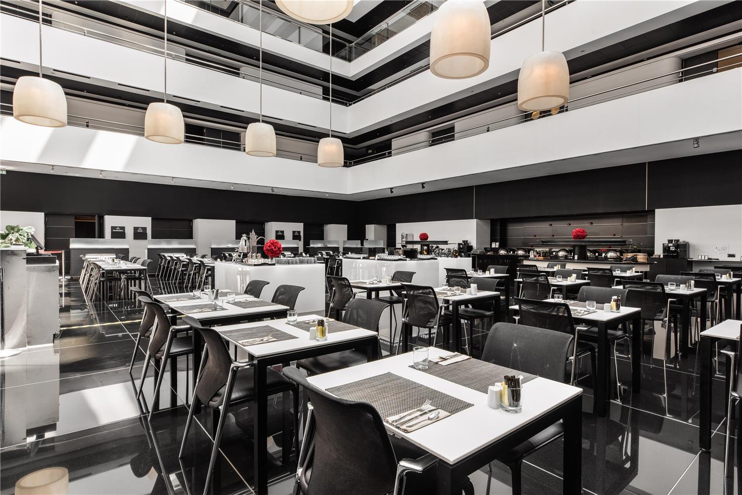 Фото Hilton Madrid Airport