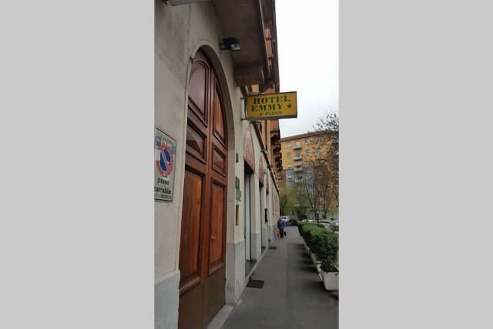Фото Emmy Hotel
