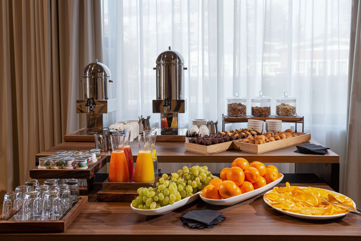 Фото DoubleTree by Hilton Brescia