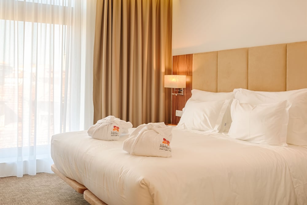 Фото Premium Porto Downtown