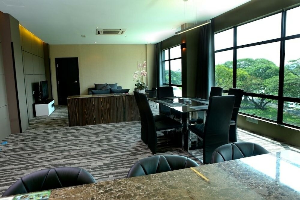 Фото Flemington Hotel