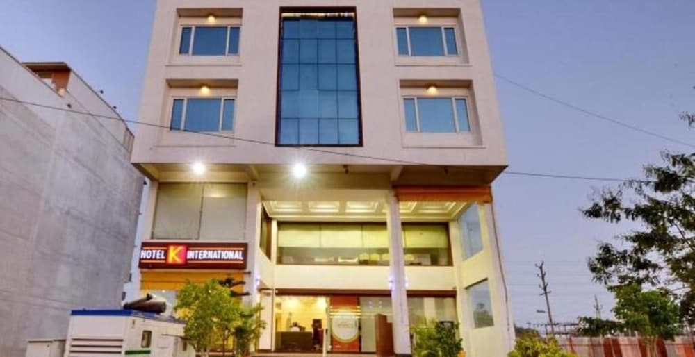 Фото L N Marriott Hotel