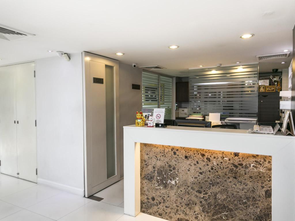 Фото 24 Inn Hotel