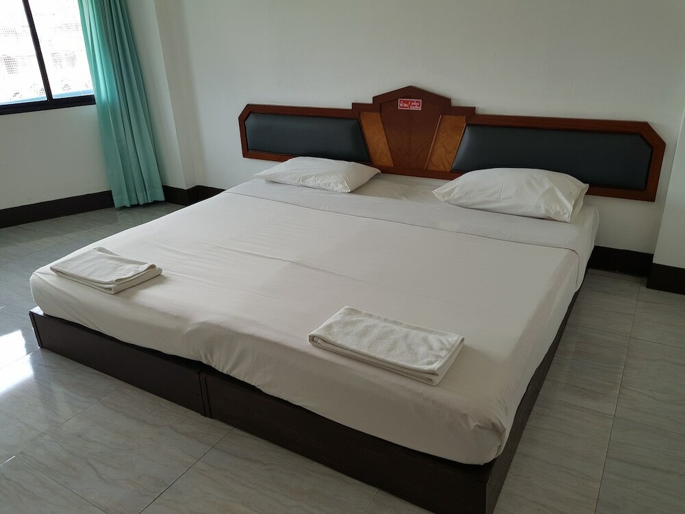 Фото Golden Grand Hotel