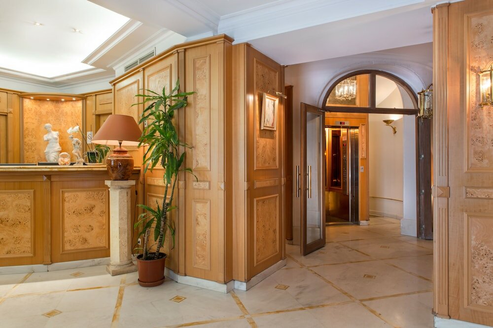 Фото Princesse Caroline