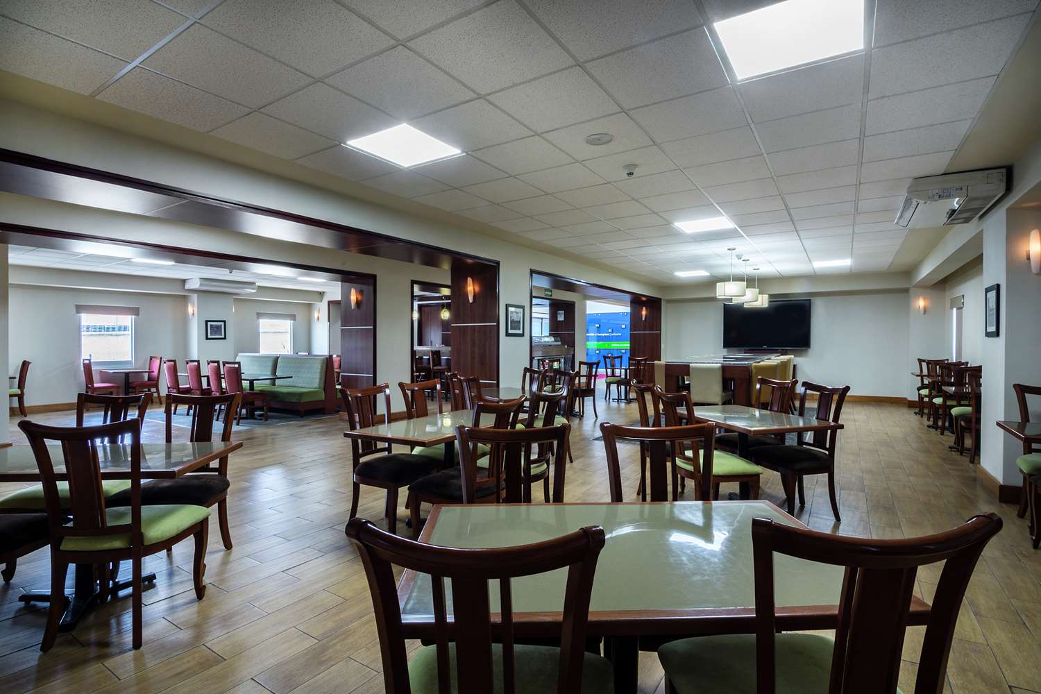 Фото Hampton Inn by Hilton San Juan del Rio