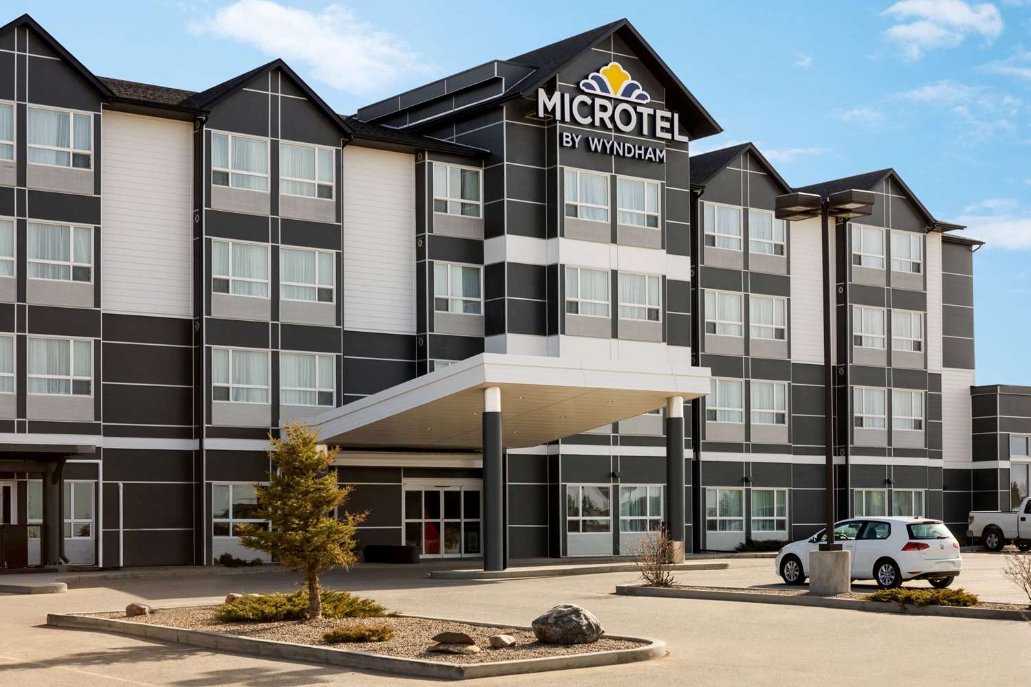 Фото Microtel Inn & Suites by Wyndham Lloydminster