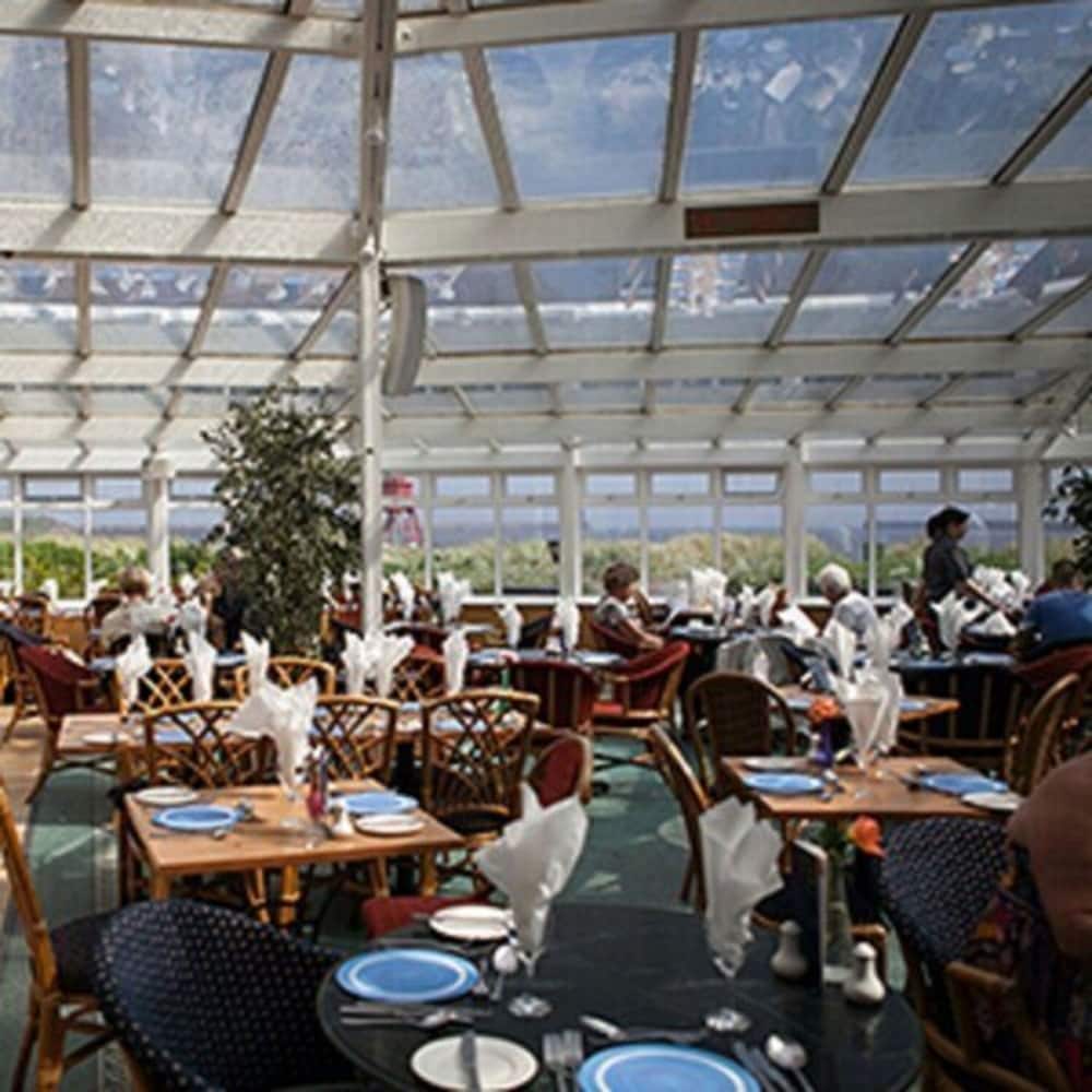 Фото Little Haven Hotel