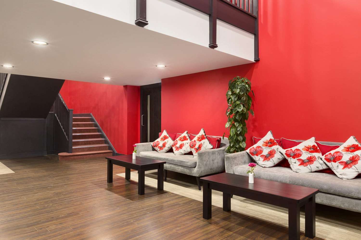 Фото Ramada by Wyndham Oxford