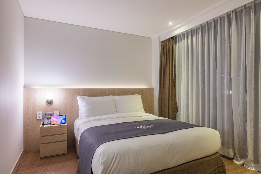 Фото Hotel Fine Jeju