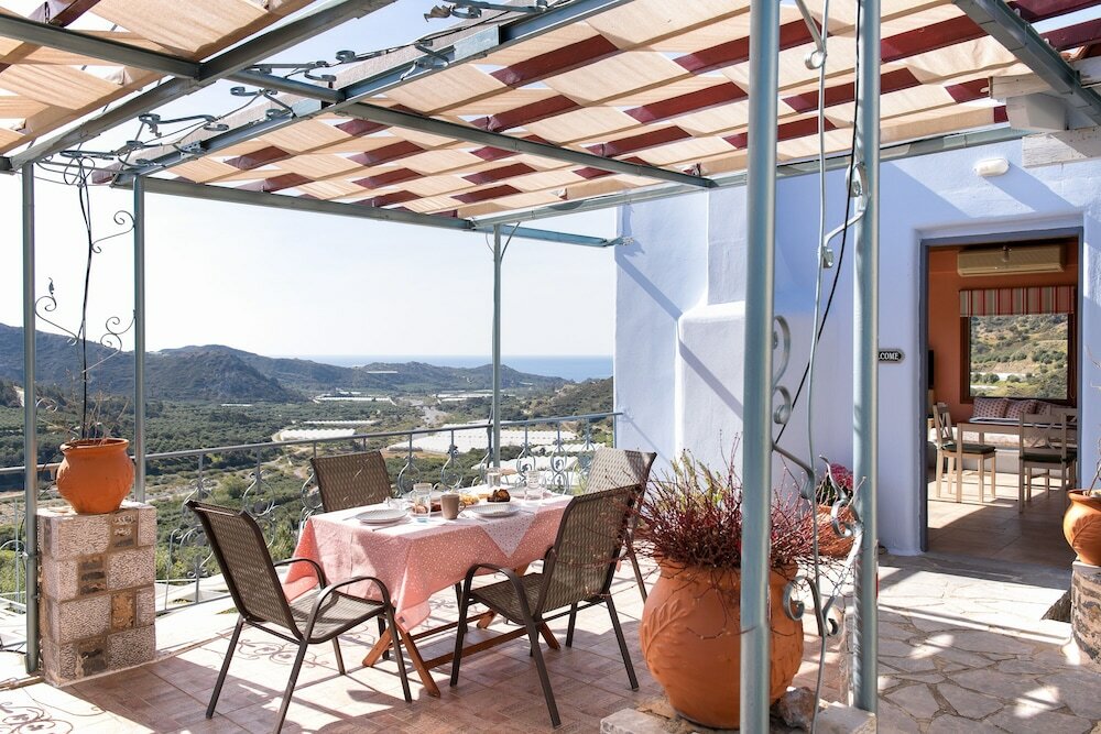 Фото Sarakinas Residences