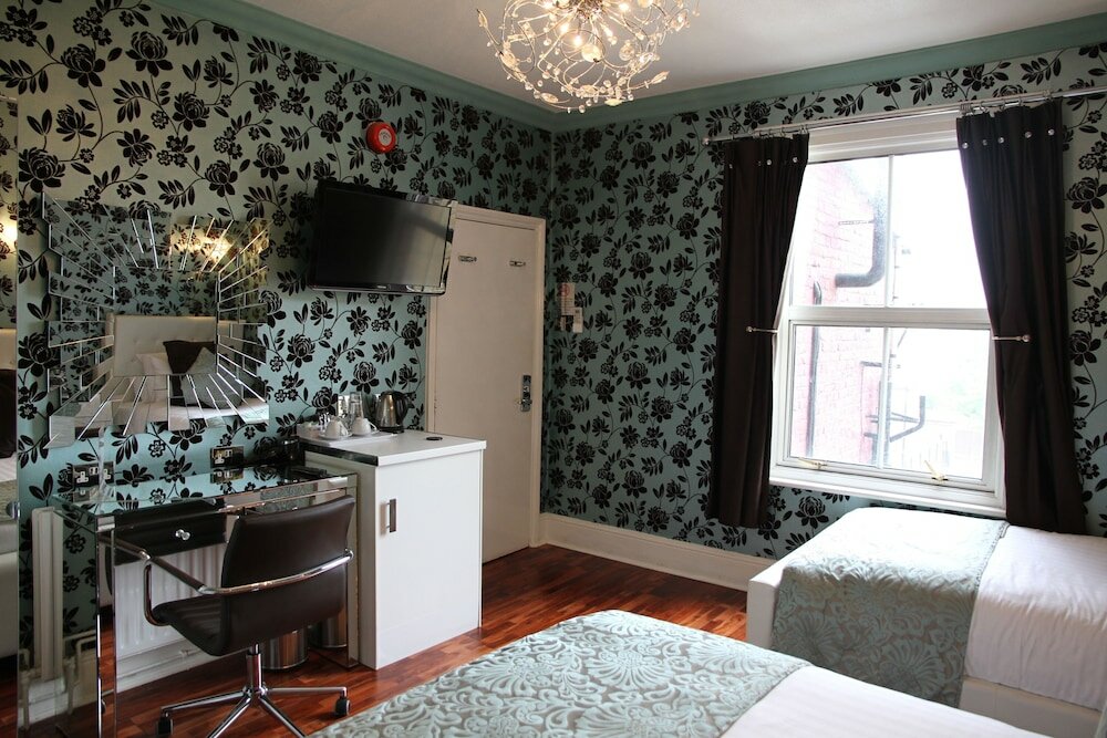 Фото Crompton Guest House