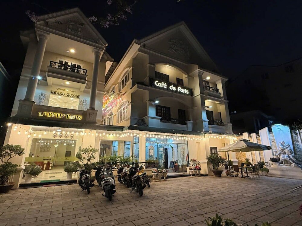 Фото Le Petit Paris Hotel Dalat