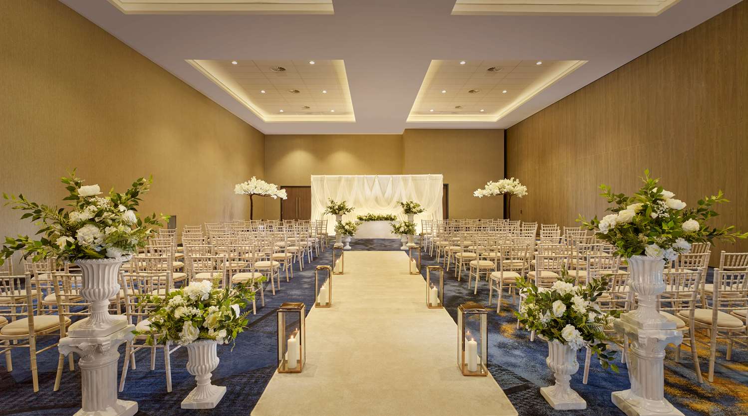 Фото DoubleTree by Hilton Hull