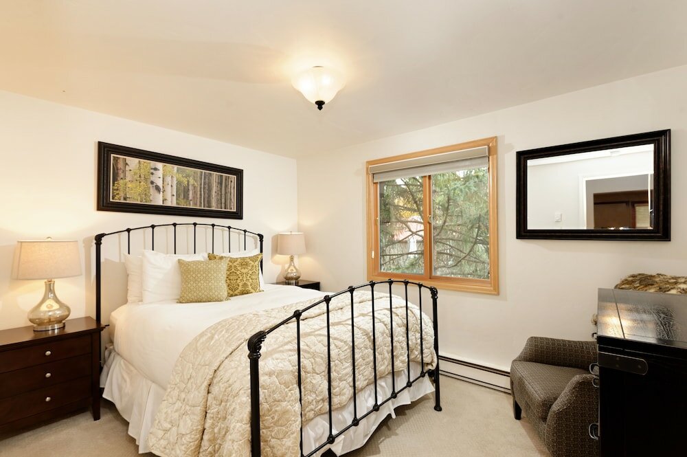 Фото Aspen Silverglo by Frias