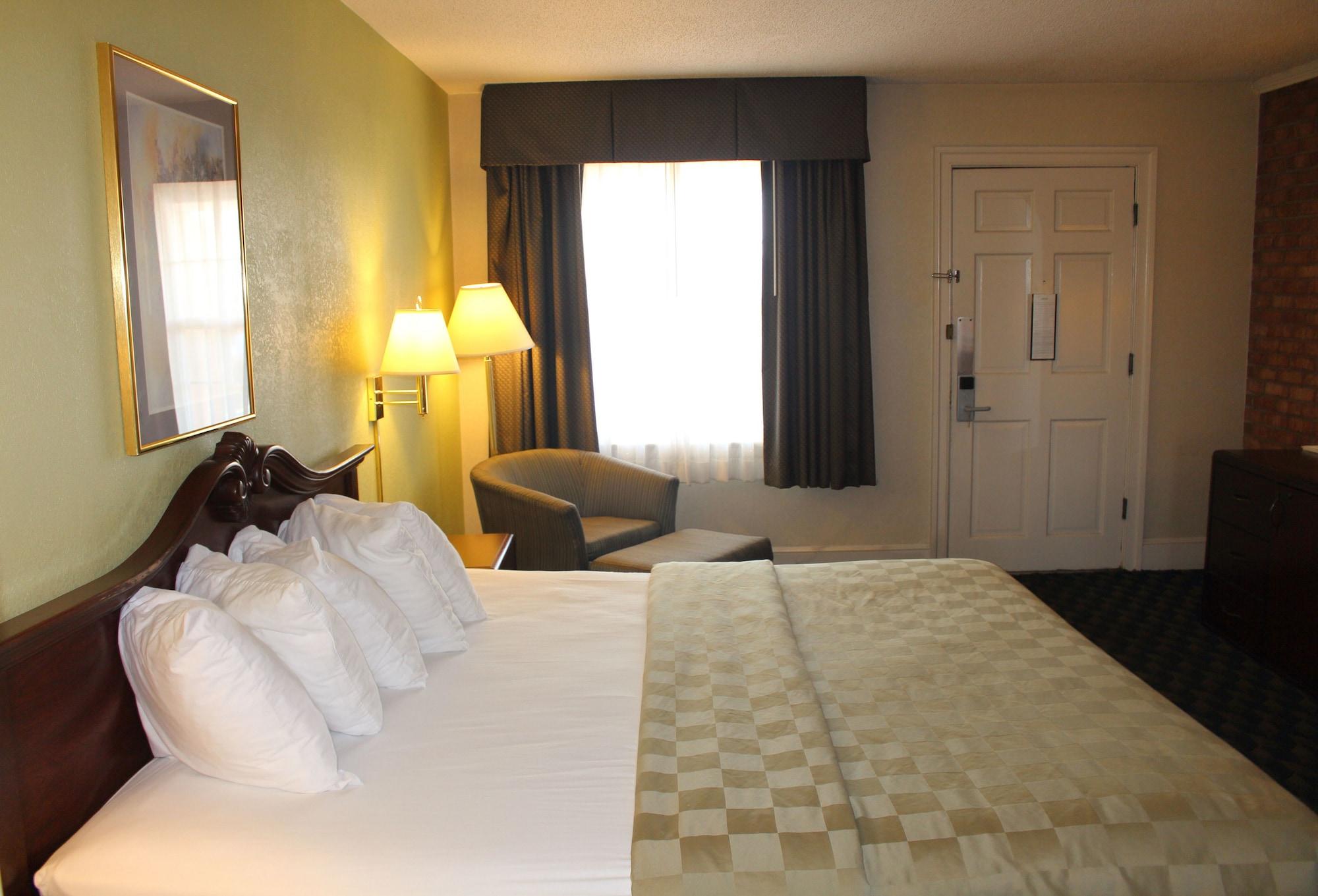 Фото Governor House Inn