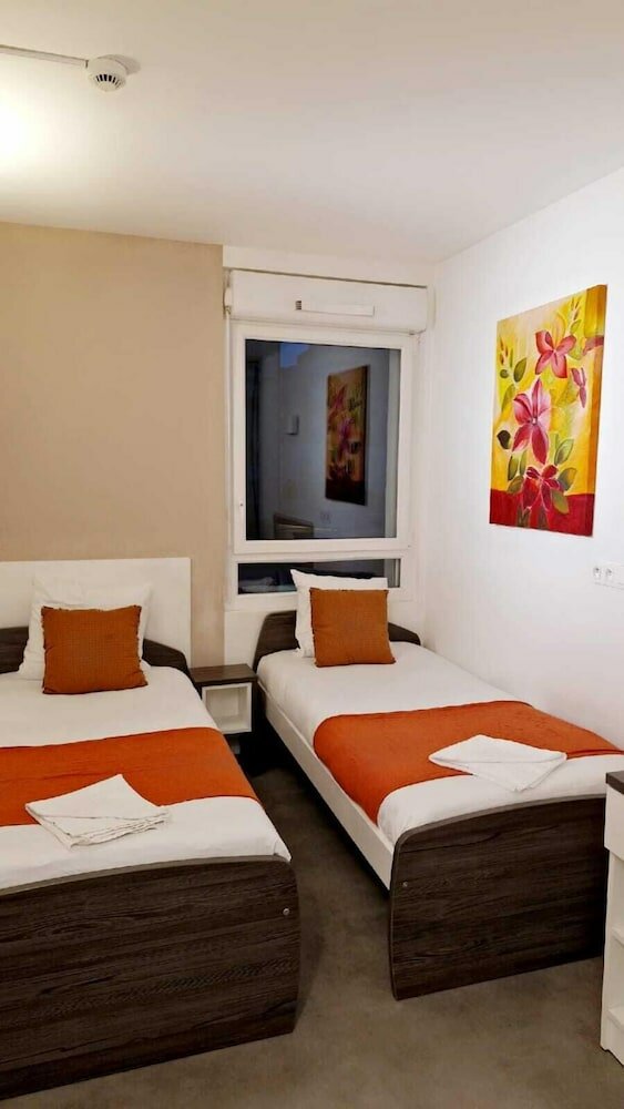 Фото Moov'Appart Hotel Clichy