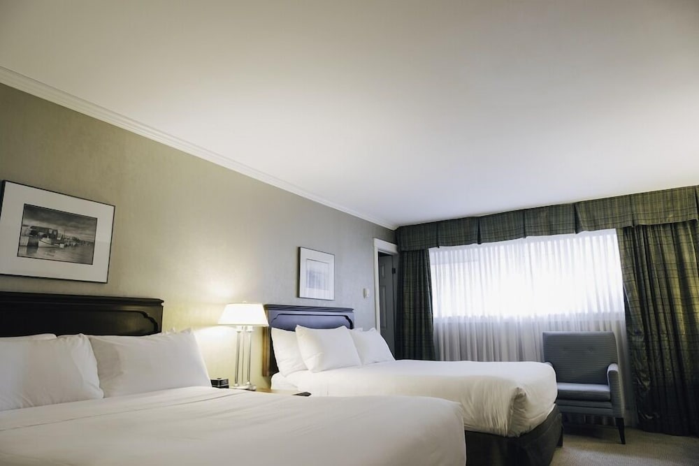 Фото The Hotel on Pownal