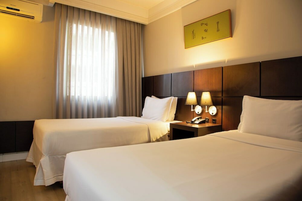 Фото Slaviero Curitiba Shopping