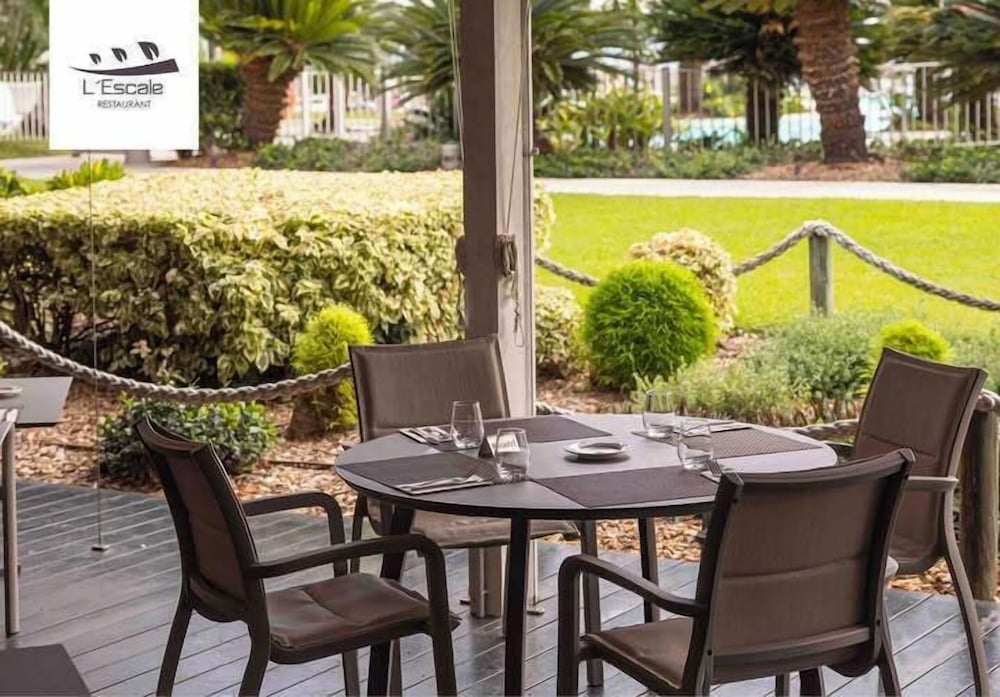 Фото Chateau Royal Beach Resort and SPA