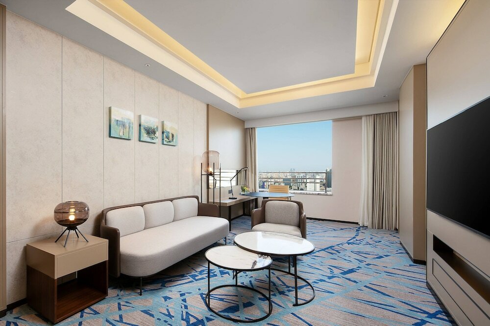 Фото Renaissance Shanghai Caohejing Hotel