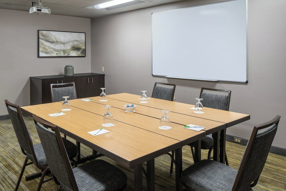 Фото Courtyard by Marriott Orlando Airport