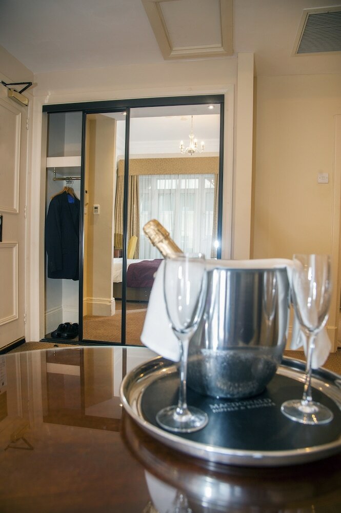 Фото Macdonald Burlington Hotel