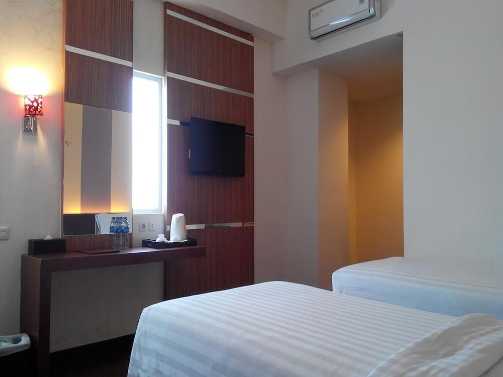 Фото Hotel Grand Imawan