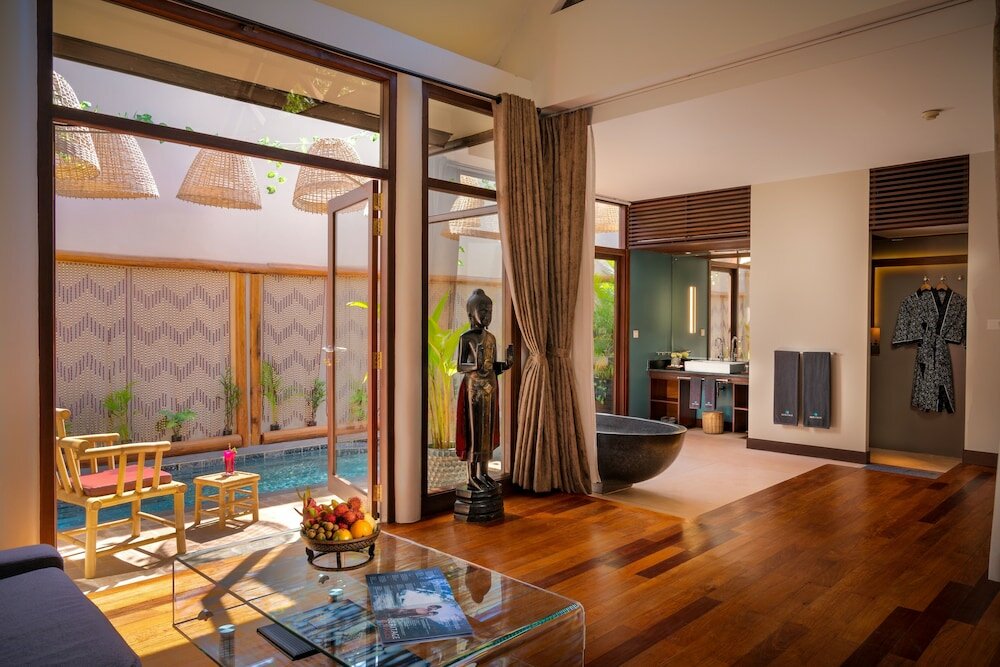 Фото Heritage Suites Hotel