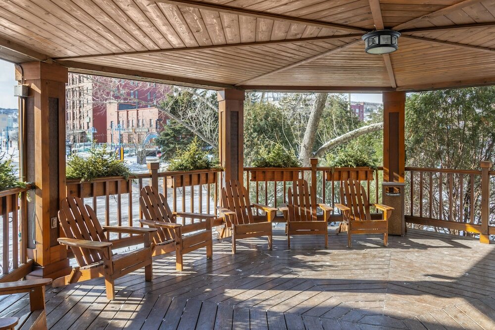 Фото Lift Bridge Lodge, Ascend Hotel Collection